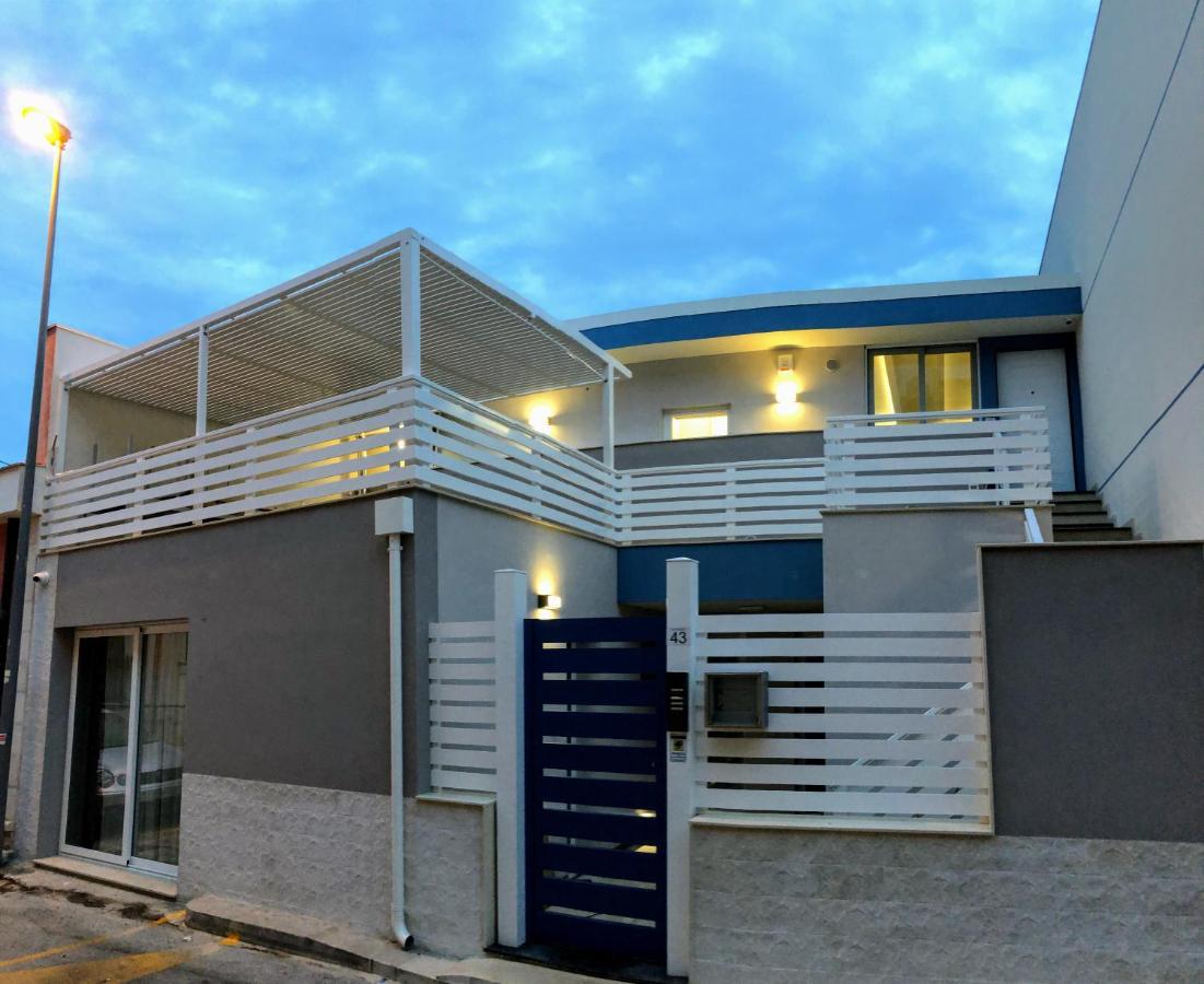Appartement Casa Med à Marina di Ragusa Extérieur photo